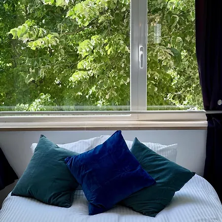 New 3 Bedroom Beachfront Apartament