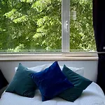 New 3 Bedroom Beachfront Apartment