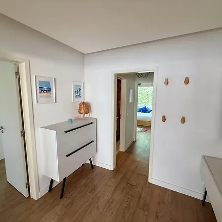 New 3 Bedroom Beachfront דירה *