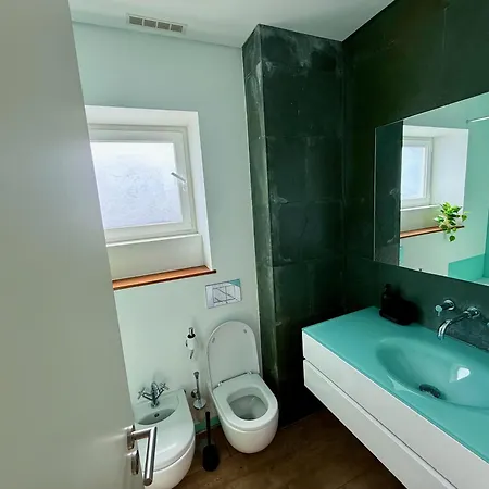 New 3 Bedroom Beachfront *