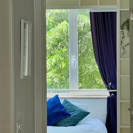 Апартаменты New 3 Bedroom Beachfront Каркавелуш